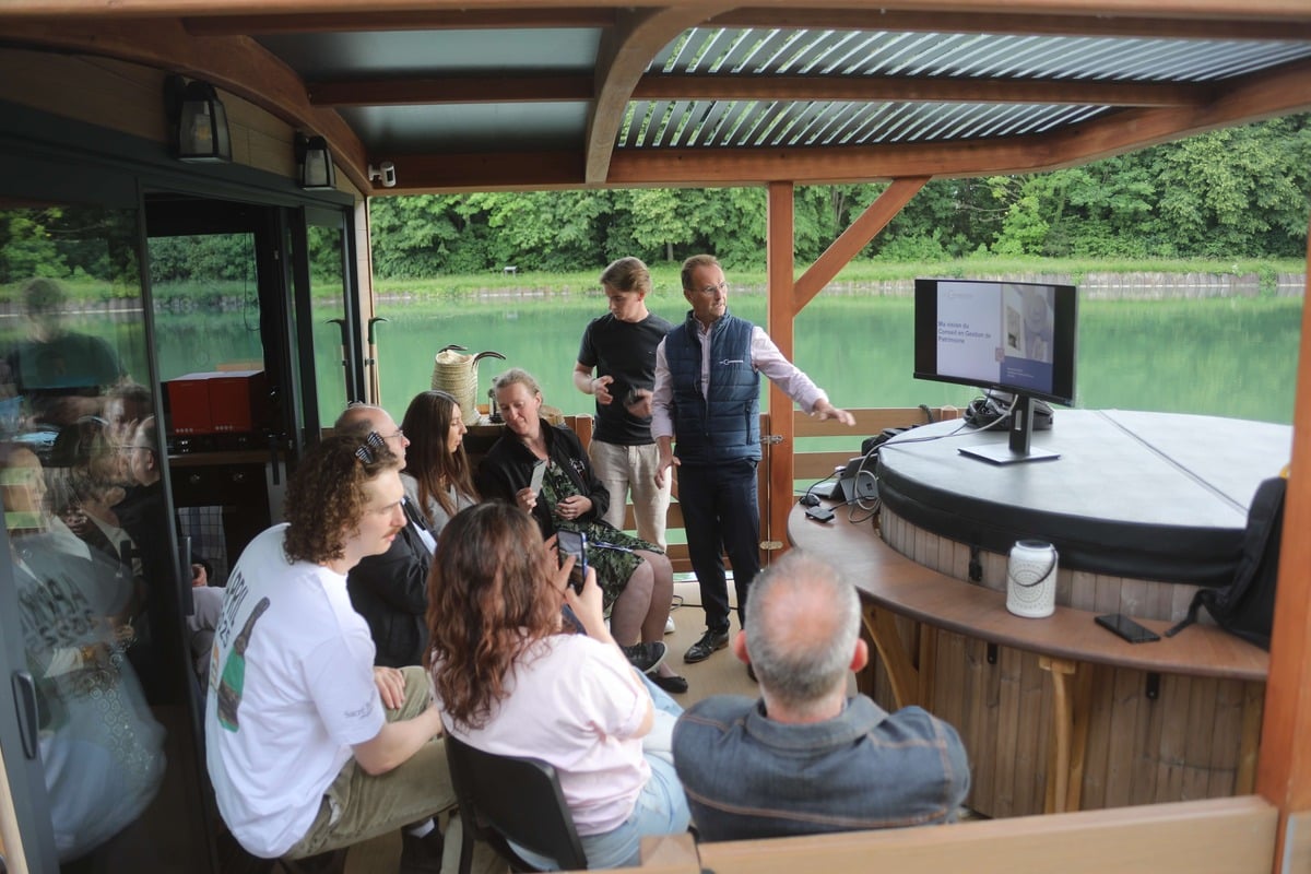 seminaire projection depuis exterieur bateau